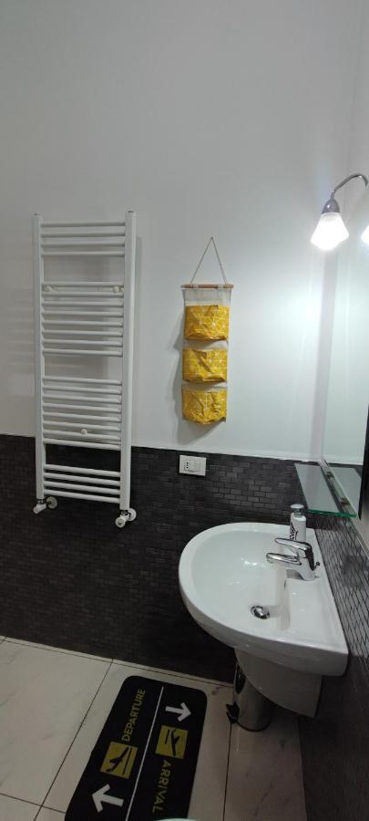 Mariposa Guest House บารี ภายนอก รูปภาพ